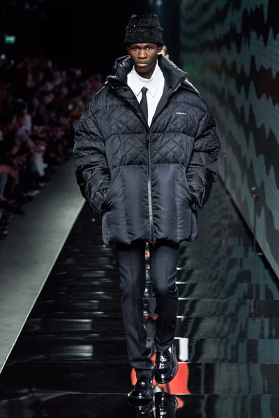 Look 57